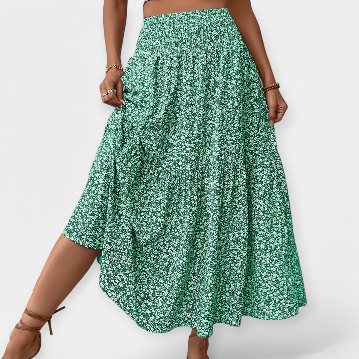 Fiorita Elegante: Gonna alla Moda per un Look Fresco e Stagionale
