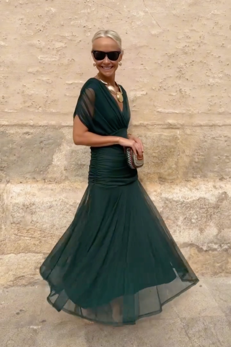 Vestito Santana: Eleganza e Stile per Ogni Occasione