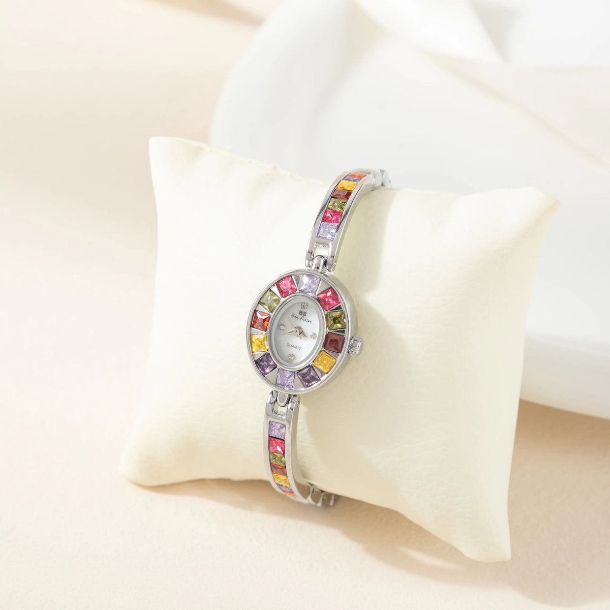 Maria - Kera: Eleganza e Stile per Ogni Occasione