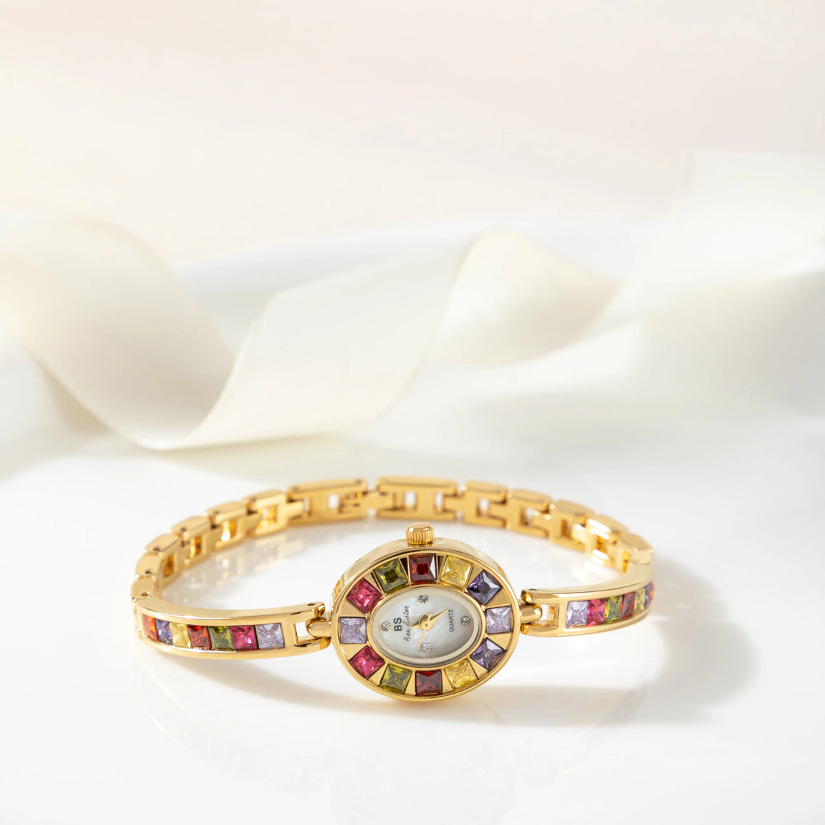 Maria - Kera: Eleganza e Stile per Ogni Occasione
