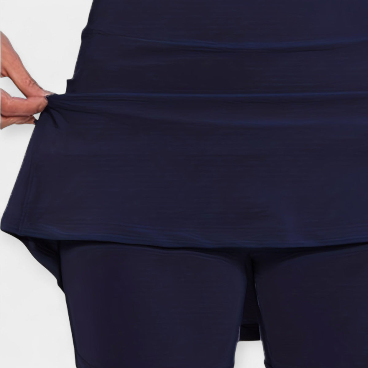 Eleganti Pantaloni Alti con Gonna: Stile e Comfort per Ogni Occasione