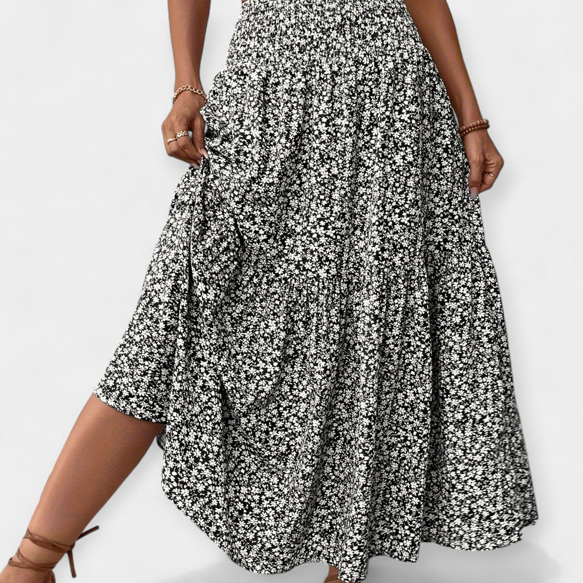 Fiorita Elegante: Gonna alla Moda per un Look Fresco e Stagionale