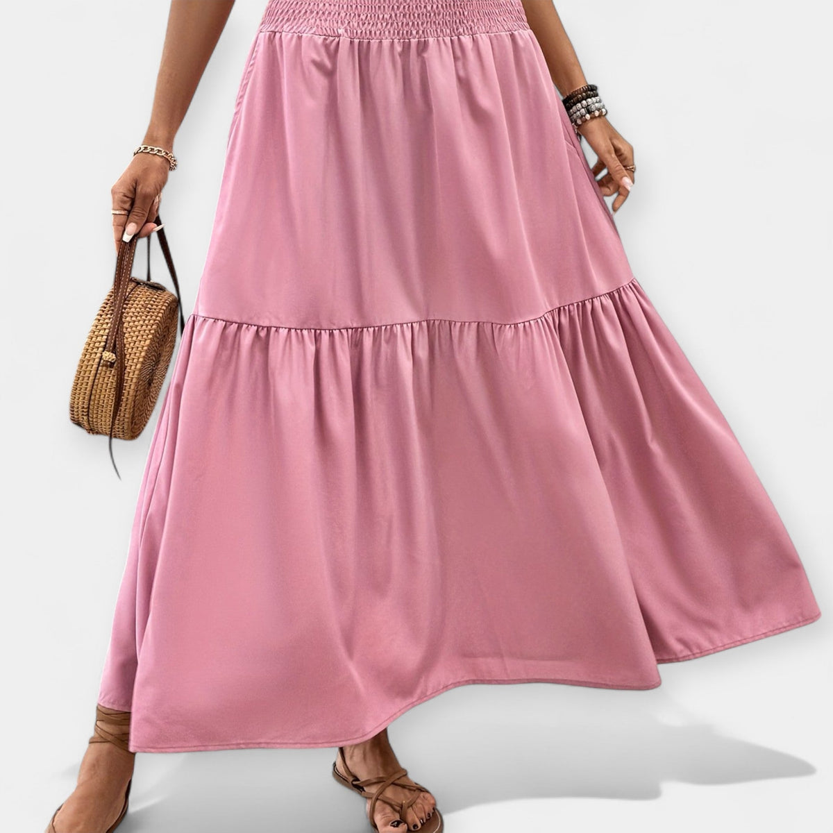 Fiorita Elegante: Gonna alla Moda per un Look Fresco e Stagionale
