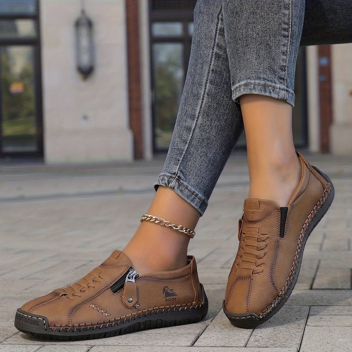 Nila – Eleganza Confortevole con Zip Pratica