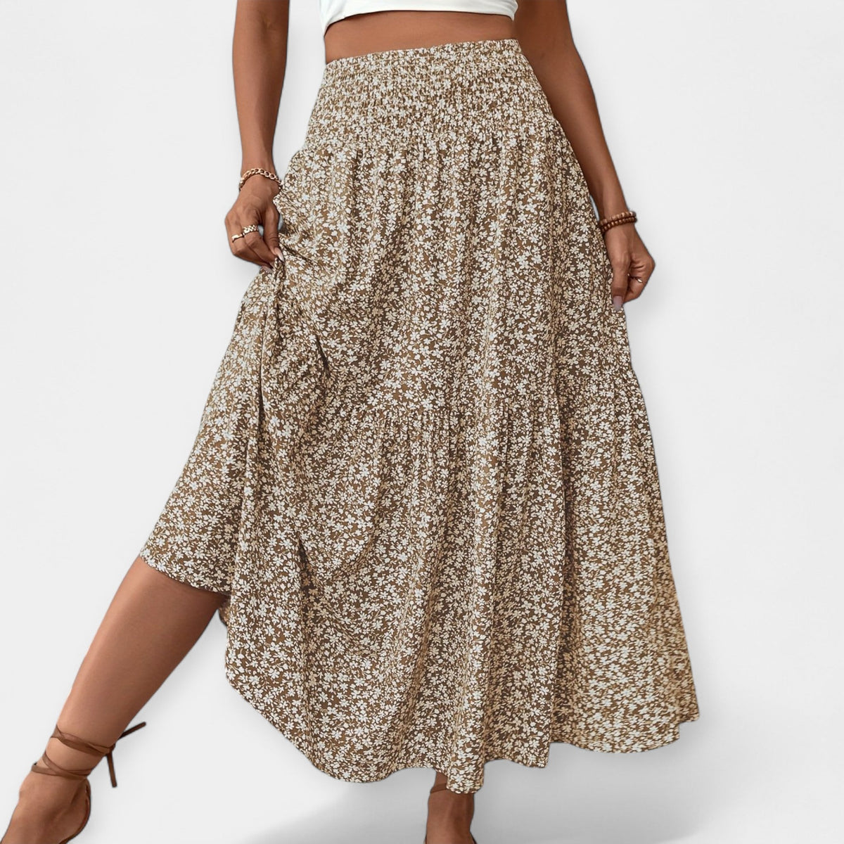 Fiorita Elegante: Gonna alla Moda per un Look Fresco e Stagionale