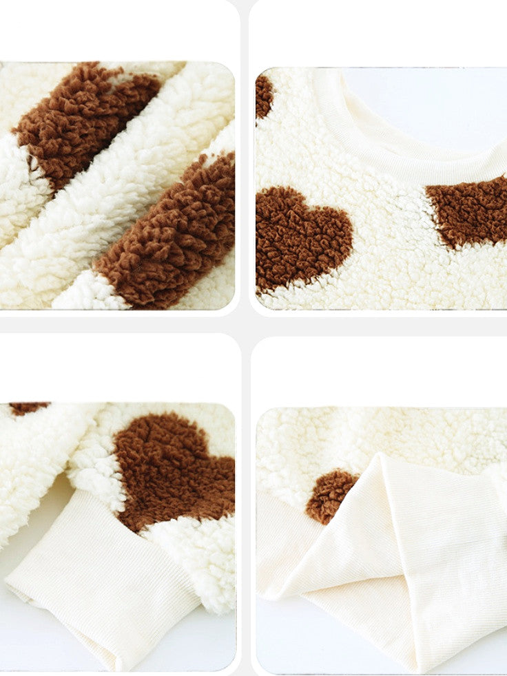 Felpa Calda con Cuori: Comfort e Stile per Ogni Occasione!