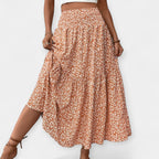 Fiorita Elegante: Gonna alla Moda per un Look Fresco e Stagionale