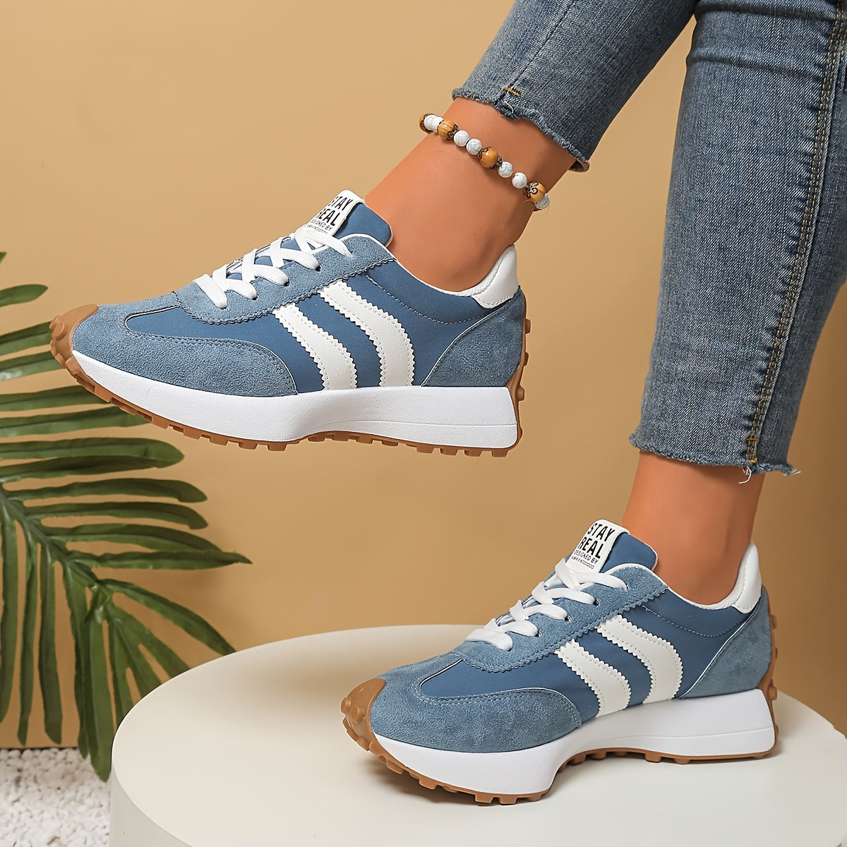 Nova – Sneakers Retro con Plateau e Suola Ammortizzata per il Massimo Comfort