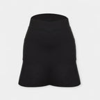 Eleganti Pantaloni Alti con Gonna: Stile e Comfort per Ogni Occasione
