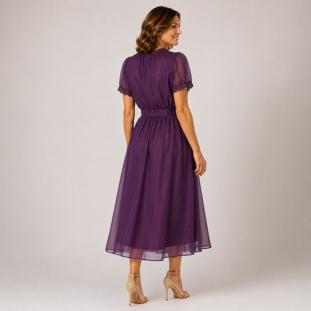 Flavia | Maxi Abito Elegante con Scollo a Goccia e Raffinato Bordo in Pizzo Chiffon
