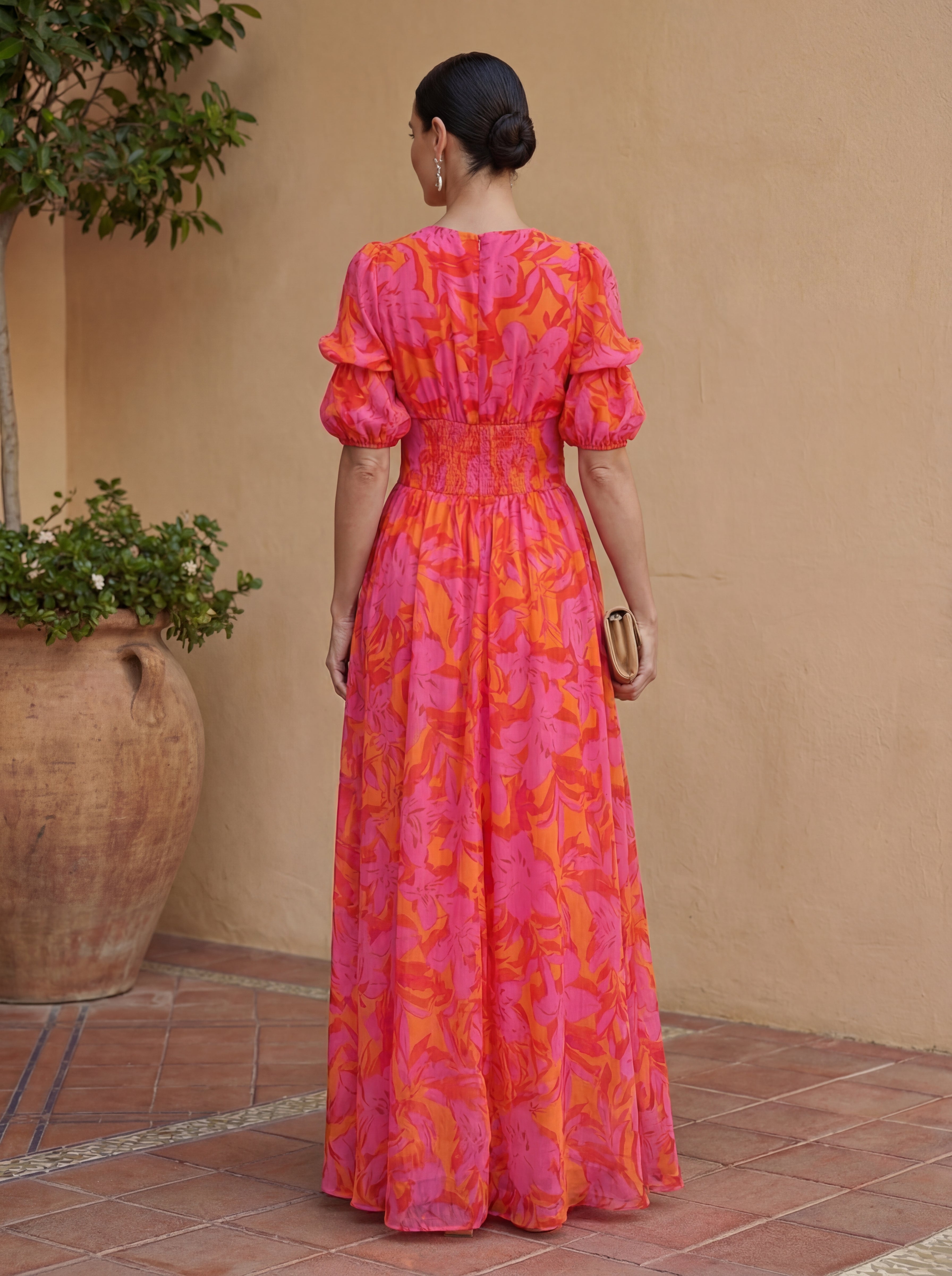 Vestito Olvera: Eleganza e Stile per Ogni Occasione