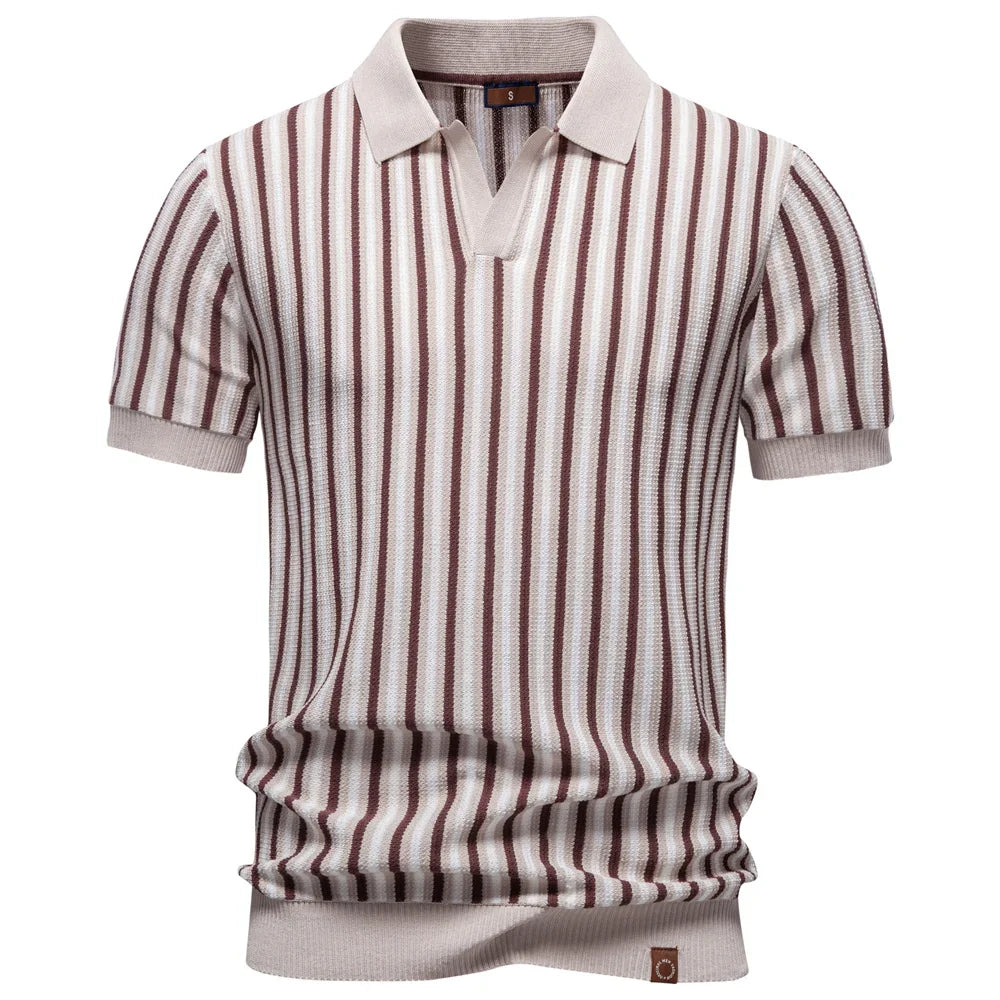 Corso di Stile: Polo a Righe Vintage per un Look Unico