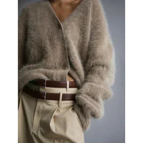 Cardigan Morbido in Cachemire: Comfort e Stile per Ogni Occasione