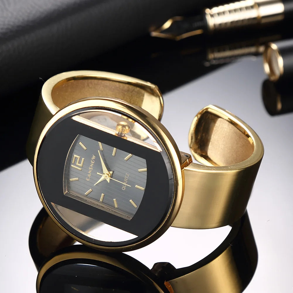 Maria - Eleganza Audace in Nero e Oro