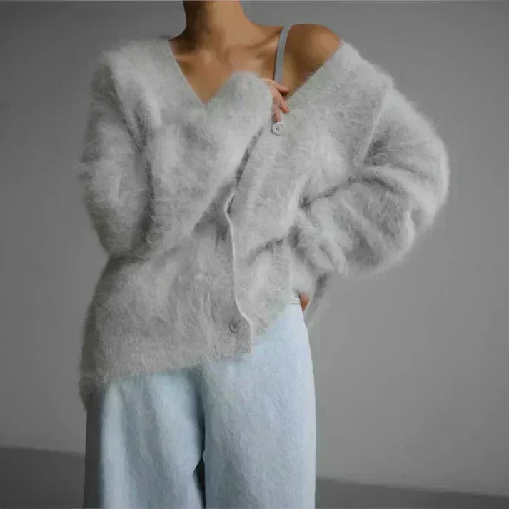 Cardigan Morbido in Cachemire: Comfort e Stile per Ogni Occasione