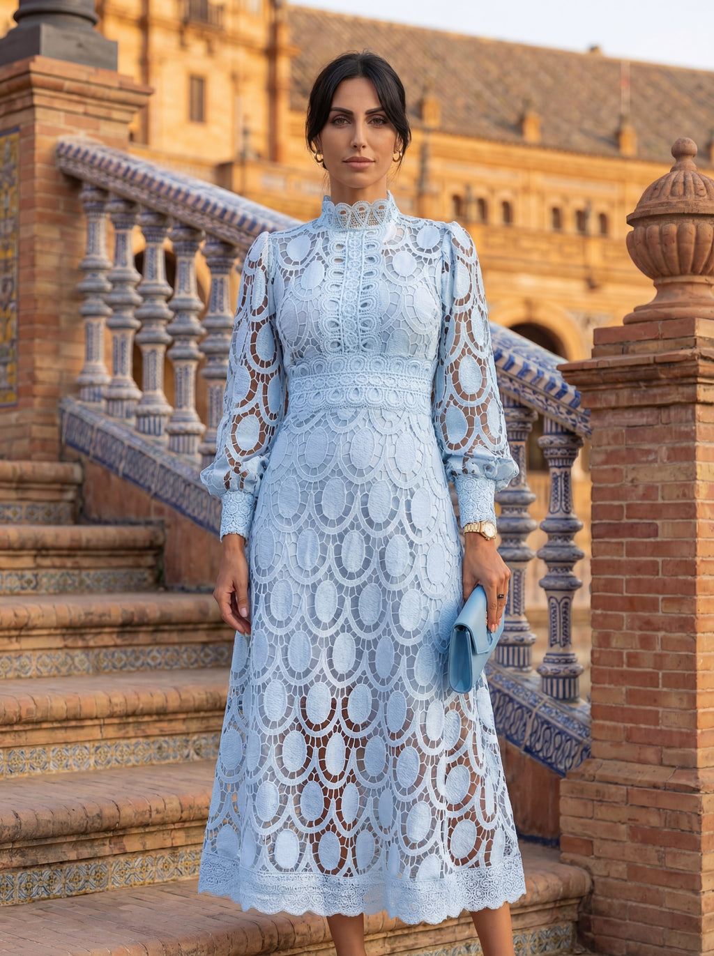 Vestito Carmona: Eleganza e Stile per Ogni Occasione