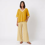 Clara - Completo Elegante in Lino con Tunica e Pantaloni a Righe per un Look Unico