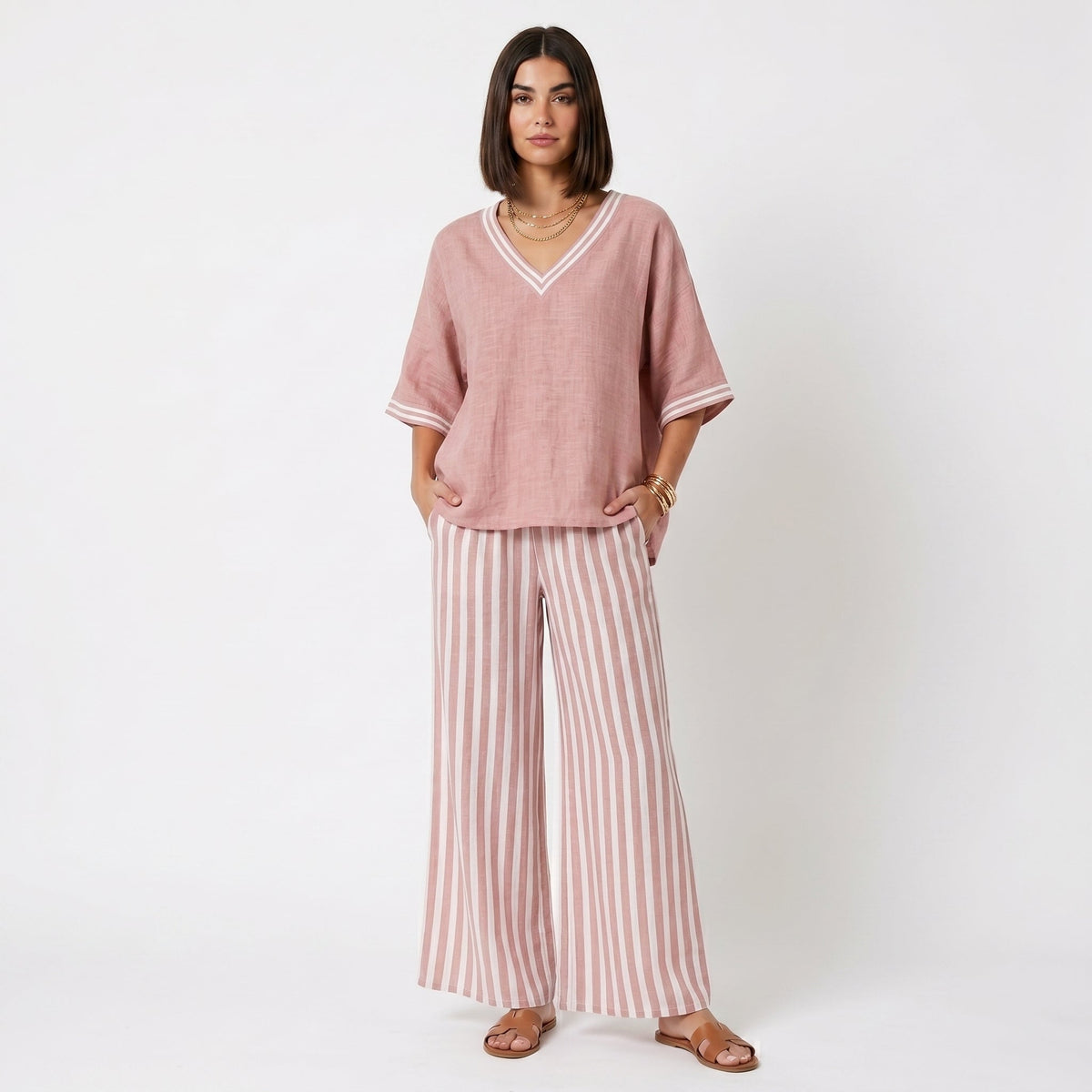 Clara - Completo Elegante in Lino con Tunica e Pantaloni a Righe per un Look Unico