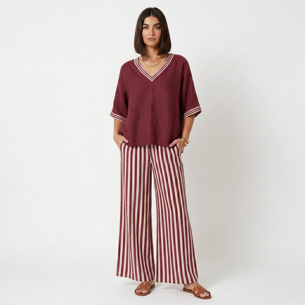 Clara - Completo Elegante in Lino con Tunica e Pantaloni a Righe per un Look Unico