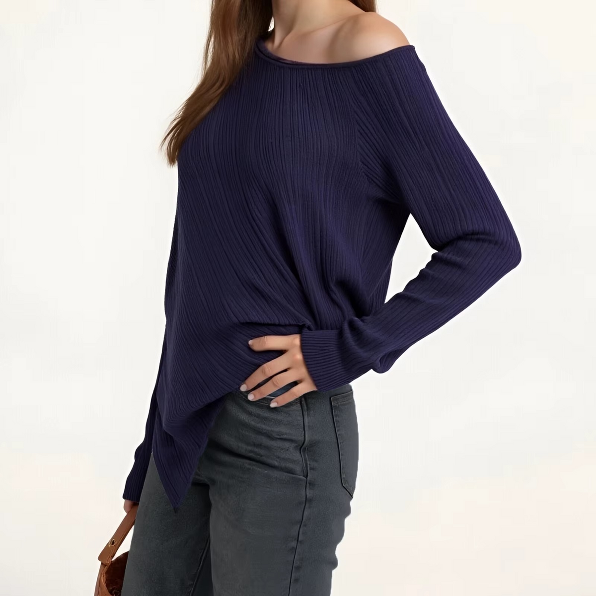 Maglione Asimmetrico con Spalla Scoperta: Stile Unico per Ogni Occasione!