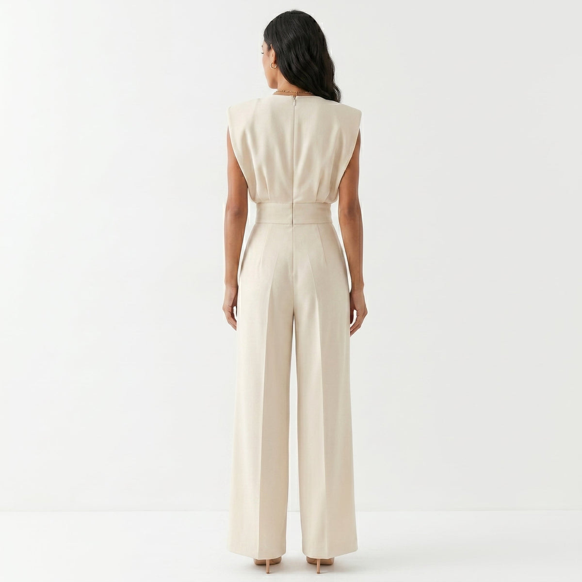 Scopri Bárbara - Tuta Strutturata Elegante e Versatile