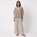 Clara - Completo Elegante in Lino con Tunica e Pantaloni a Righe per un Look Unico