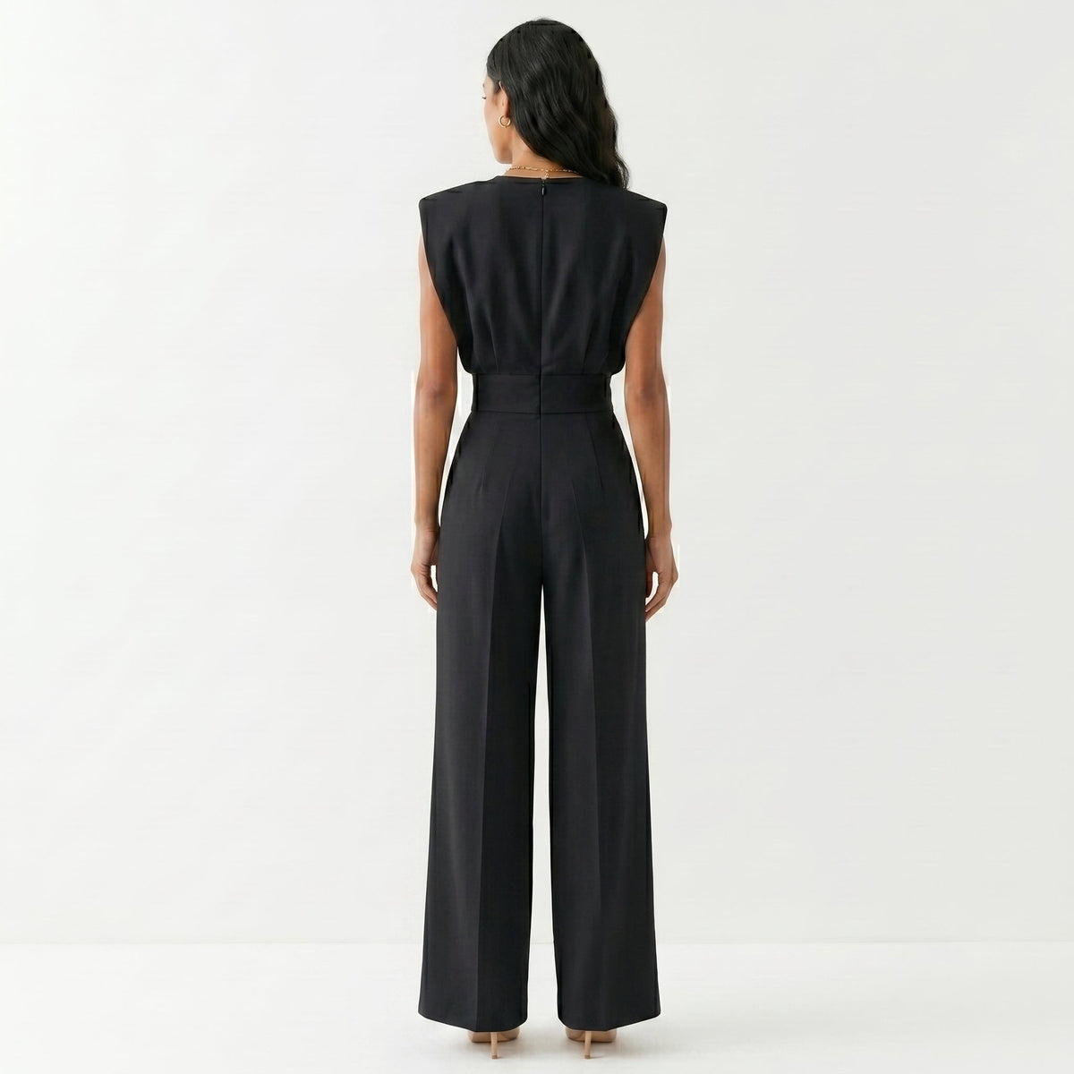 Scopri Bárbara - Tuta Strutturata Elegante e Versatile