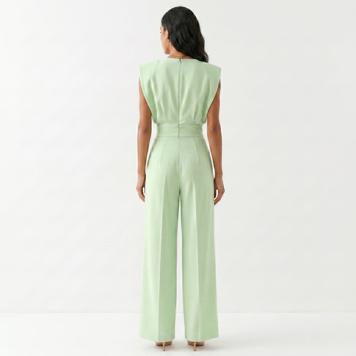 Scopri Bárbara - Tuta Strutturata Elegante e Versatile