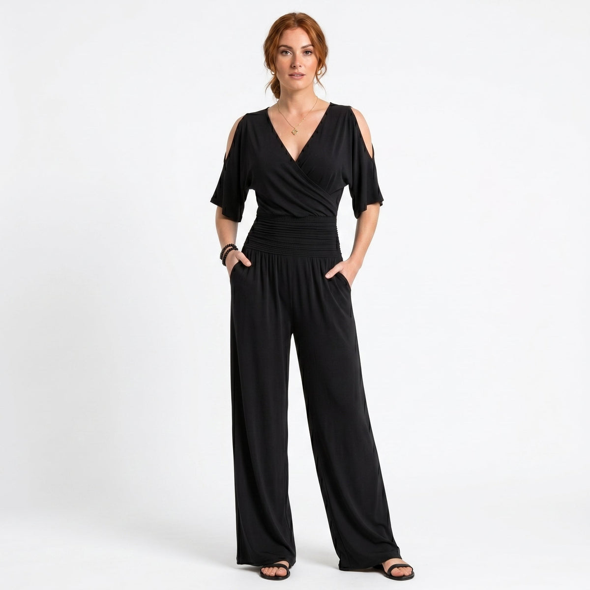 Beatriz - Tuta Fluida con Scollo Incrociato: Eleganza e Comfort per Ogni Occasione!